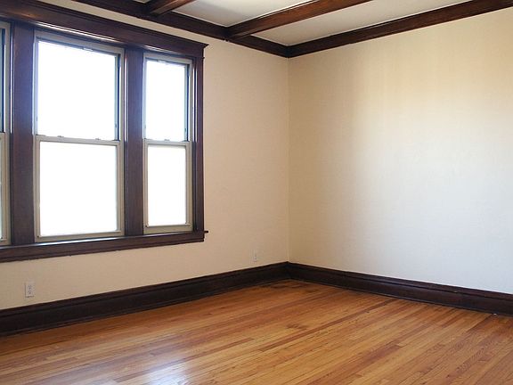 4th image of 2453-55 N Spaulding Ave #882