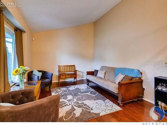 4th image of 5437 Alteza Dr