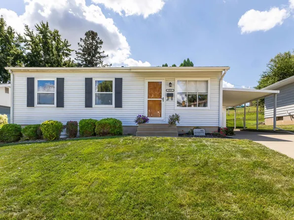 2515 Maryville Dr, Dubuque, IA 52001