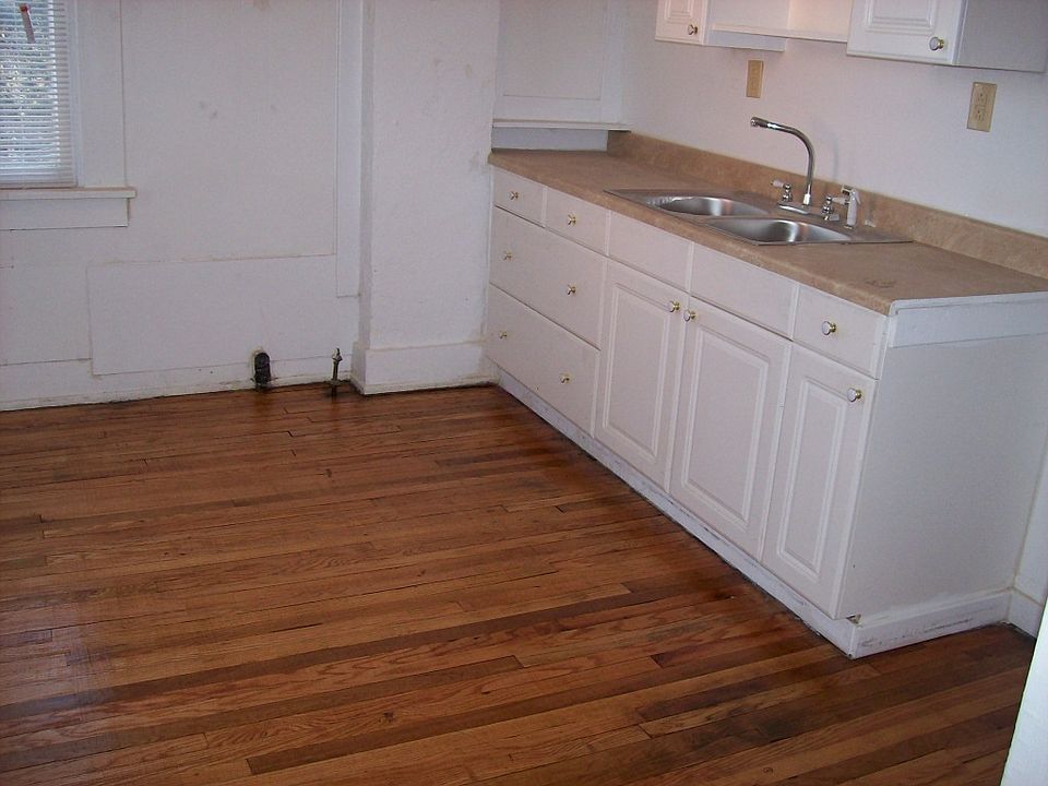 2nd image of 321 N 5th St APT 2
