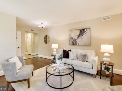 2725 Ordway St NW APT 2, Washington, DC, 20008