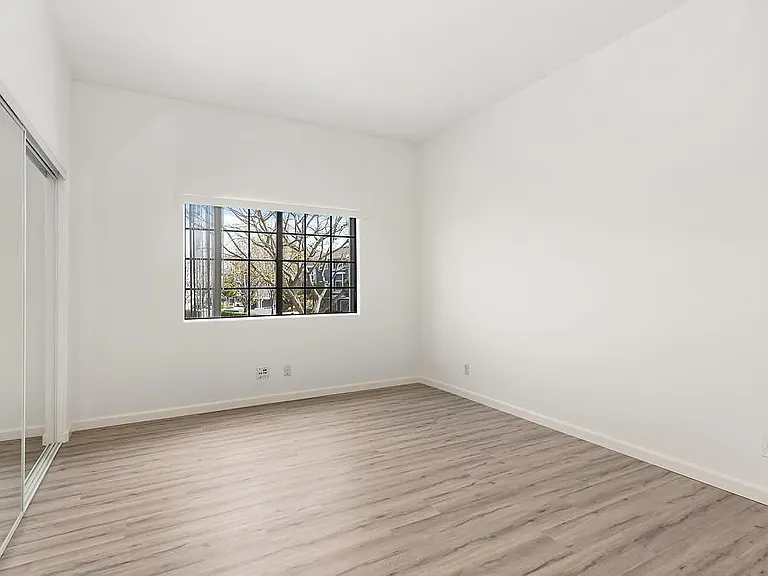 8182 Mainsail Dr #102 — Photo 7