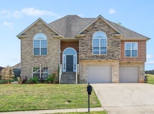 709 W Accipiter Cir, Clarksville, TN 37043