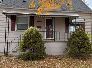 8368 Dale Ave, Center Line, MI 48015