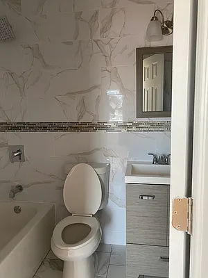 Sold by Voro, LLC | media 15