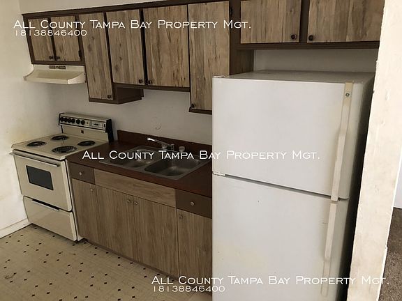 4th image of 404 W Columbus Dr APT A