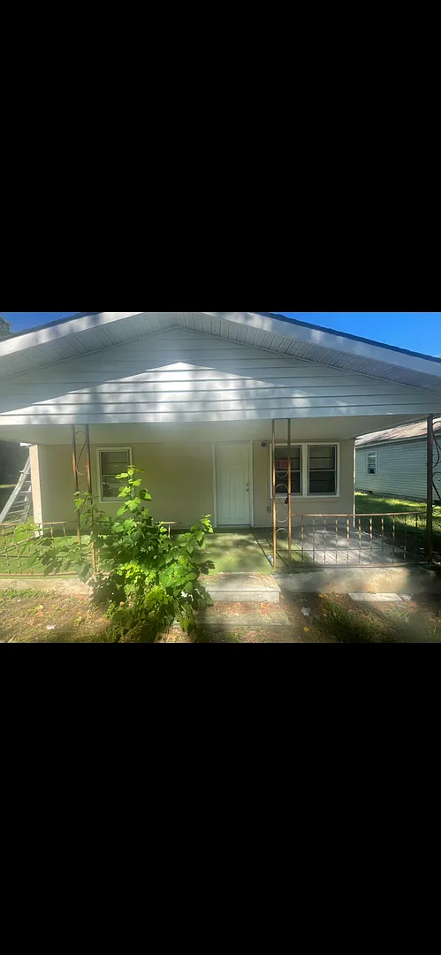 Home for Sale (NOT for rent) Monthly Payments to Own! Amount per month never goes up. Why pay ren... — Photo 2