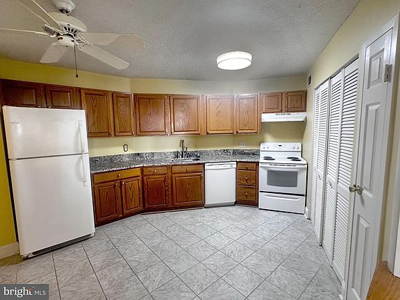 4th image of 205 E Joppa Rd APT 1904