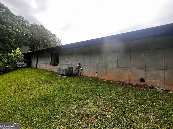 4th image of 4391 Leola Rd