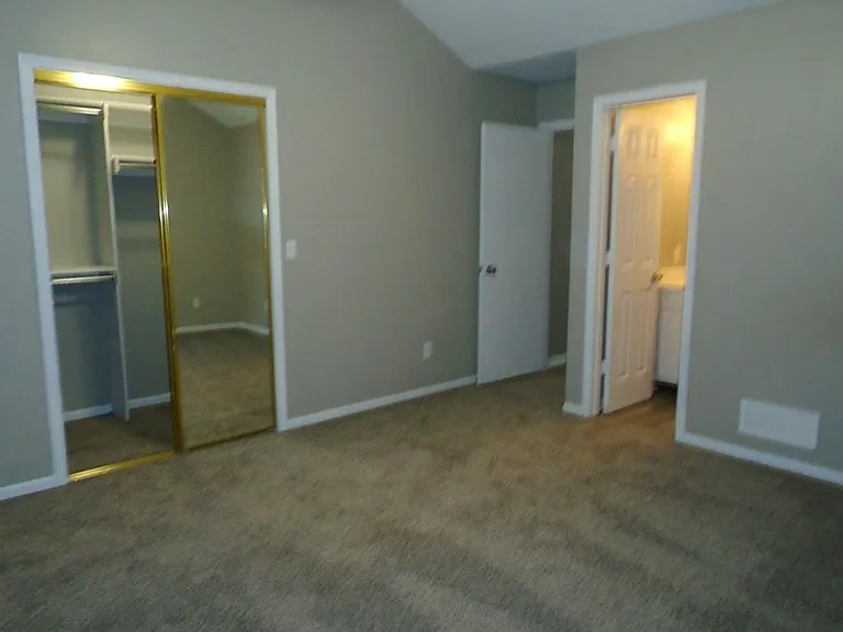 1705 SE Timbercreek Ct #1705 — Photo 5