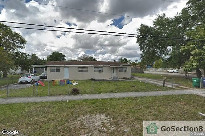 10072 Nw 12th Ave, Miami, Fl 33150 