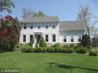 10008 Braddock Rd, Fairfax, VA 22032