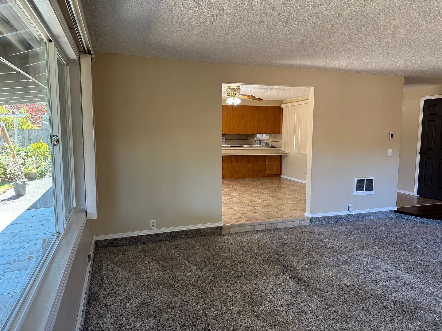 Beautiful 3 bedroom 2 bath house in Thurston! — Photo 4