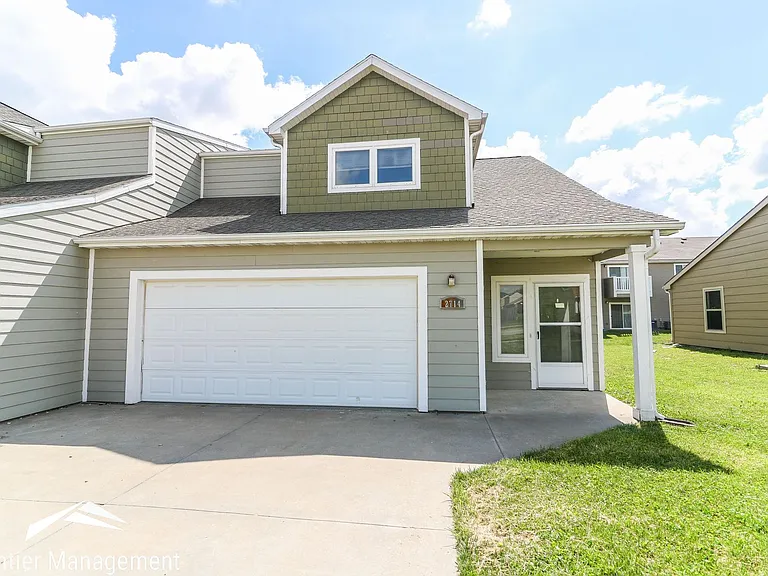 2714 Donnas Way — Photo 1