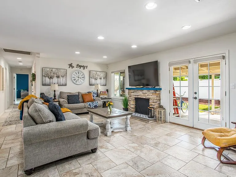824 Hibiscus Dr — Photo 5