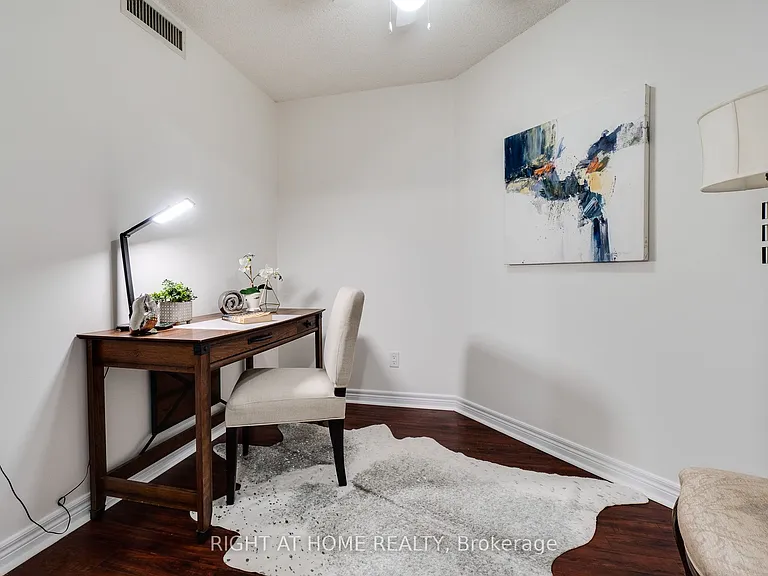 310 Burnhamthorpe Rd W #1713 — Photo 36