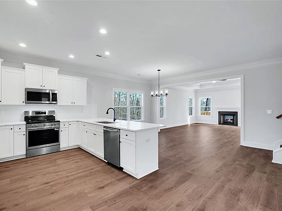 4th image of 408 Falcons Lair West Dr
