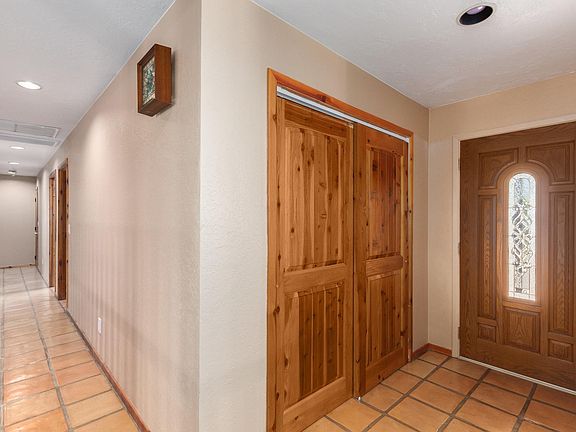 5th image of 3365 N Gregory Dr