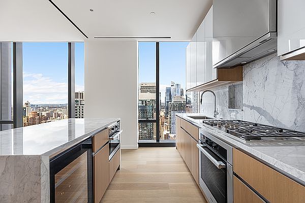 1st image of 277 5th Ave #45C
