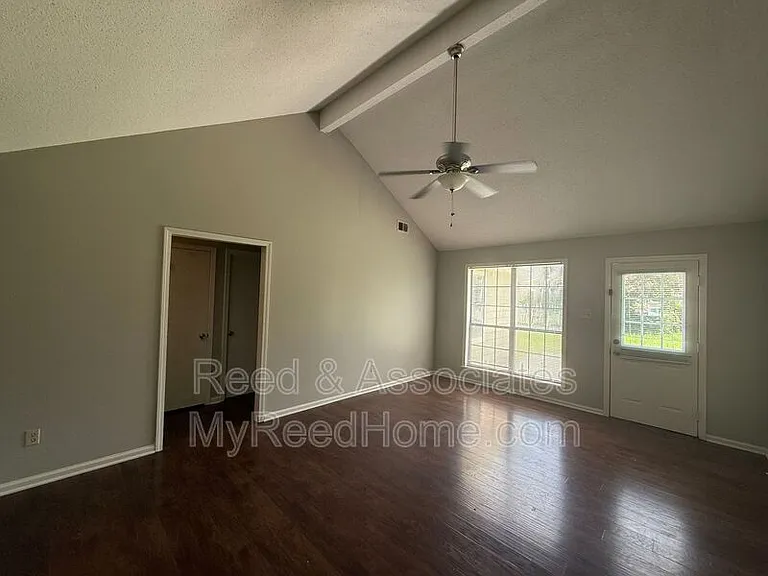 6935 Hillindale Dr — Photo 3