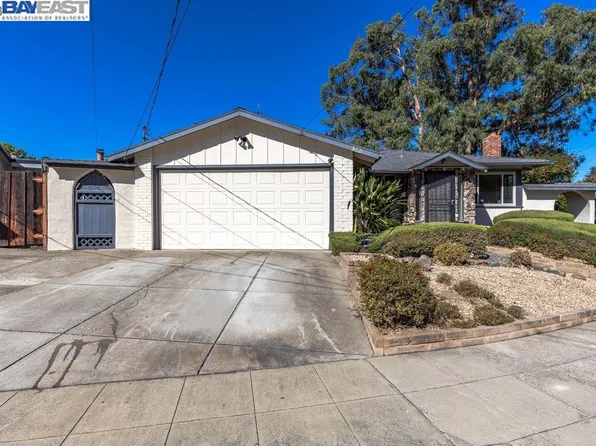31621 Chicoine Ave, Hayward, CA 94544