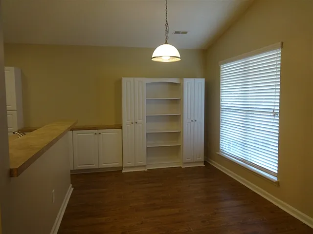 113 Trickle Dr — Photo 5