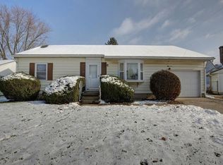 908 Oakcrest Dr, Champaign, IL