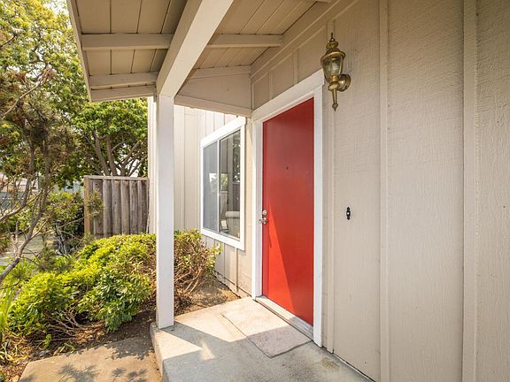 5th image of 1126 Forrestal Ln