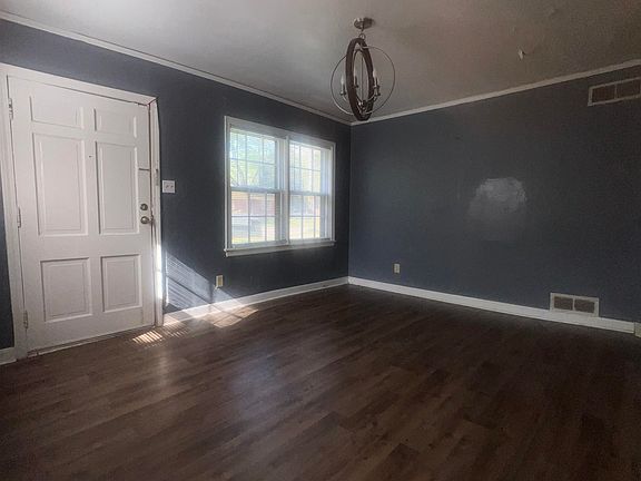 2nd image of 3439 Hester Ave