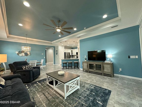 4th image of 811 Margaritaville Ave
