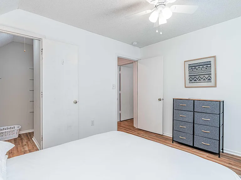 1135 Hulon Ln — Photo 23