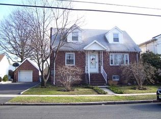 215 Knopf St, Linden, NJ 07036