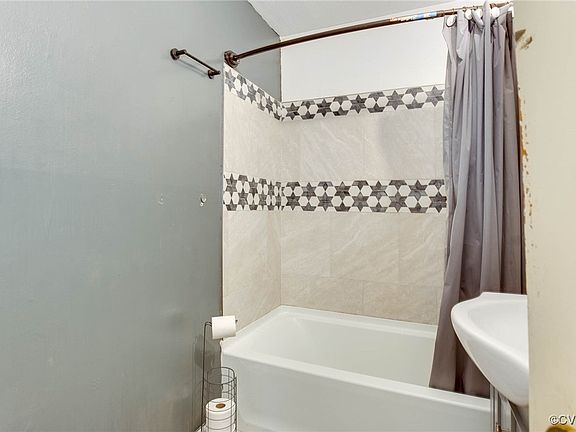 5th image of 4716 White Cross Ct
