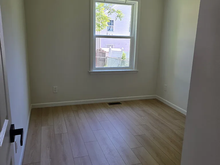 36 Winans Ave — Photo 11