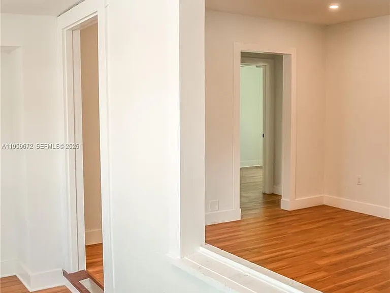 707 N J St — Photo 21