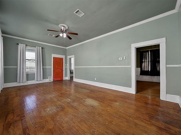 4th image of 207 Northwood St