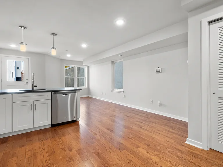 1329 N Randolph St #4 — Photo 12