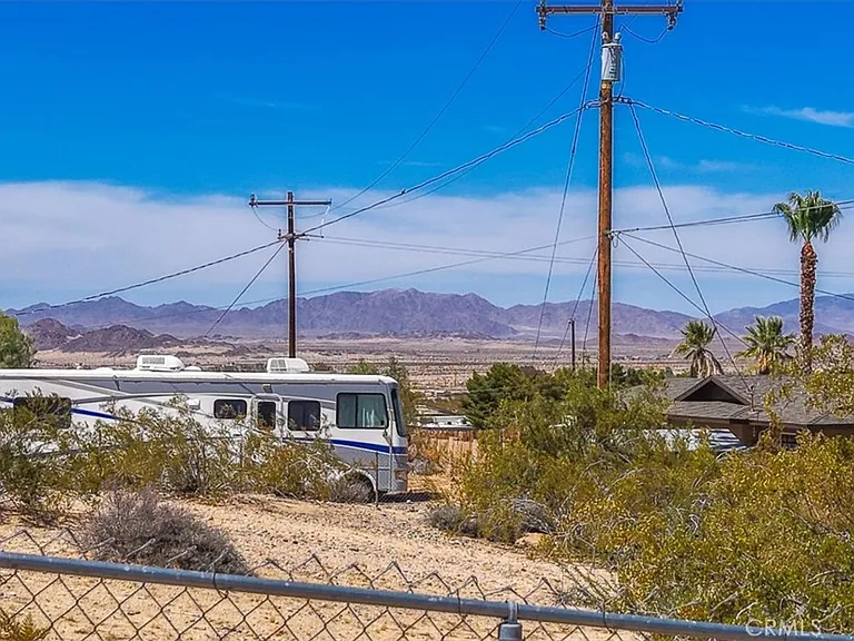 5749 Halsey Ave — Photo 43