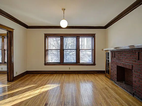 3rd image of 1336 W Waveland Ave #2