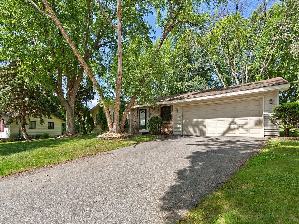 1st image of 3404 Red Oak Cir N