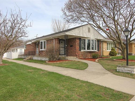 2nd image of 2901 Buckingham Ave