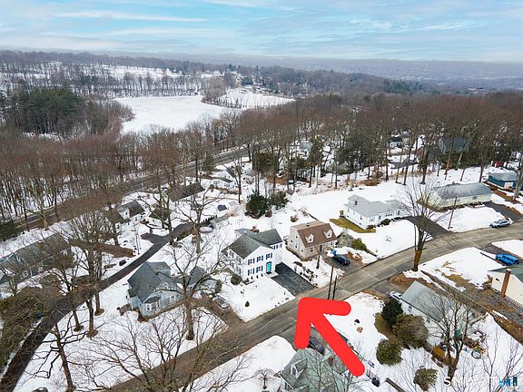 4th image of 43 Bateswood Road