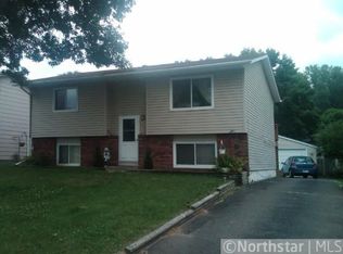 872 104th Ln NW, Coon Rapids, MN 55433