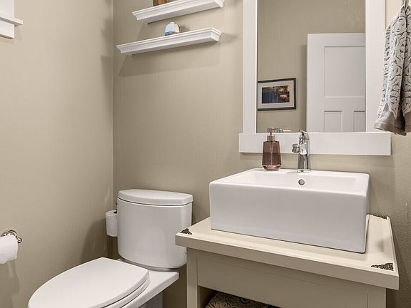 5th image of 3920 146th Street SE