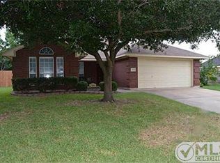 555 SW Rand Dr, Burleson, TX 76028