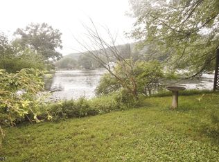 21 Lake Dr, Stanhope, NJ 07874