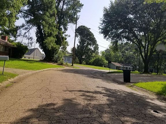 5th image of 2704 Marydale Dr