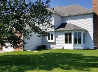 1604 Dakota Dr, Waterloo, IA 50701