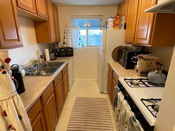 5th image of 423 S State St APT 303