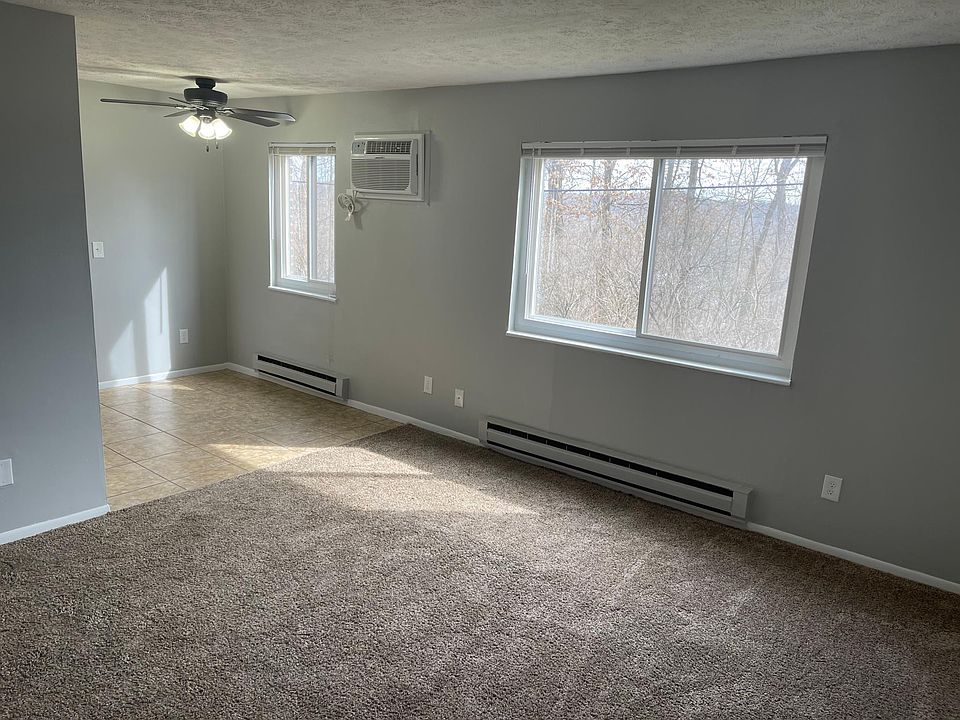 1st image of 204 Highland St #B4